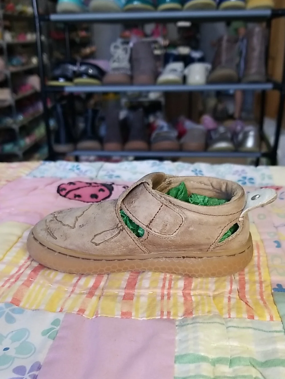 Livie & Luca Tan Brown Map-Embossed Mary Jane Baby Shoes Size 4
